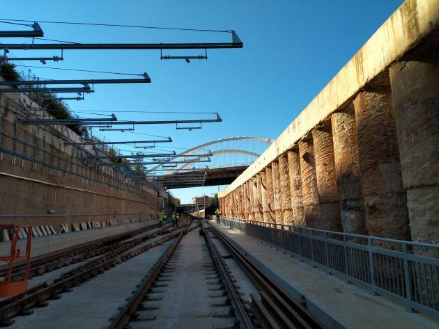 Una altra panoràmica de les vies a La Sagrera