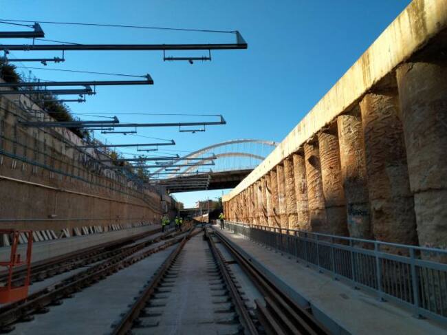 Una altra panoràmica de les vies a La Sagrera