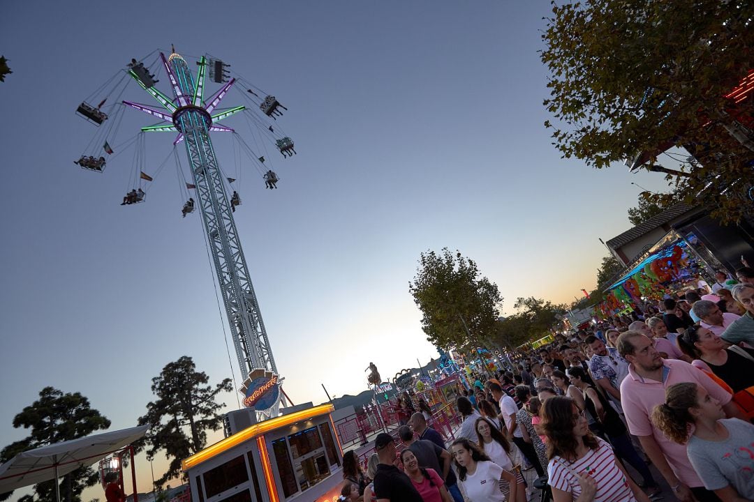 Feria de atracciones en la Fira i Festes de Gandia 