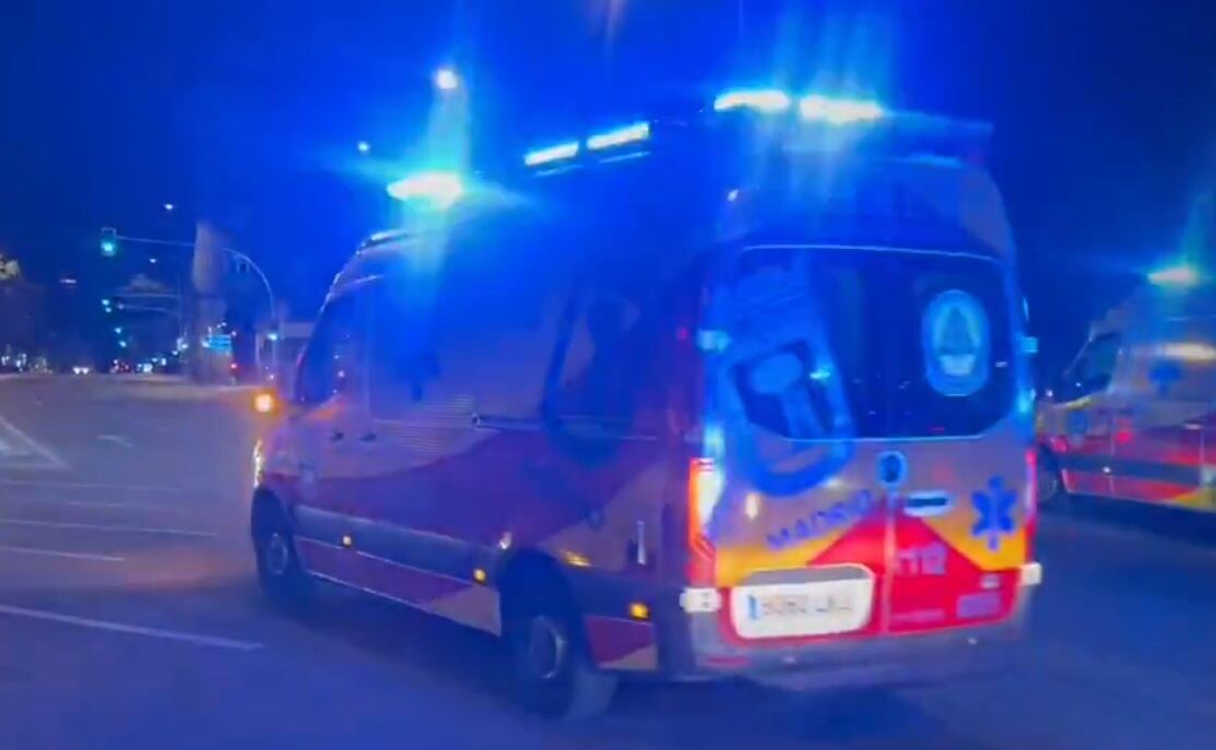 SAMURPC atiende a 3 heridos de diversa consideración por arma blanca. 
El más grave, un joven con herida penetrante en abdomen. 

Los tres han sido trasladados a centros hospitalario