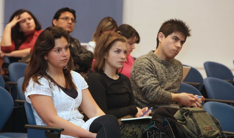 Varios alumnos en una de las aulas de la Universidad de Valladolid