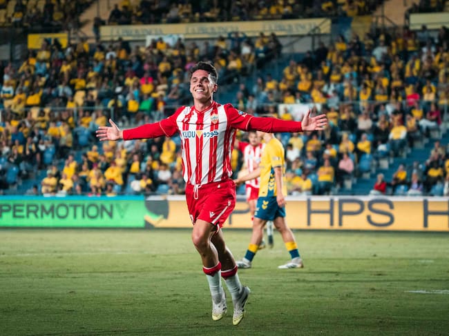 Un futbolista de fantasía, de esos que quedan muy pocos en el planeta fútbol, de esos que siempre aparecen cuando hacen más falta que nunca.