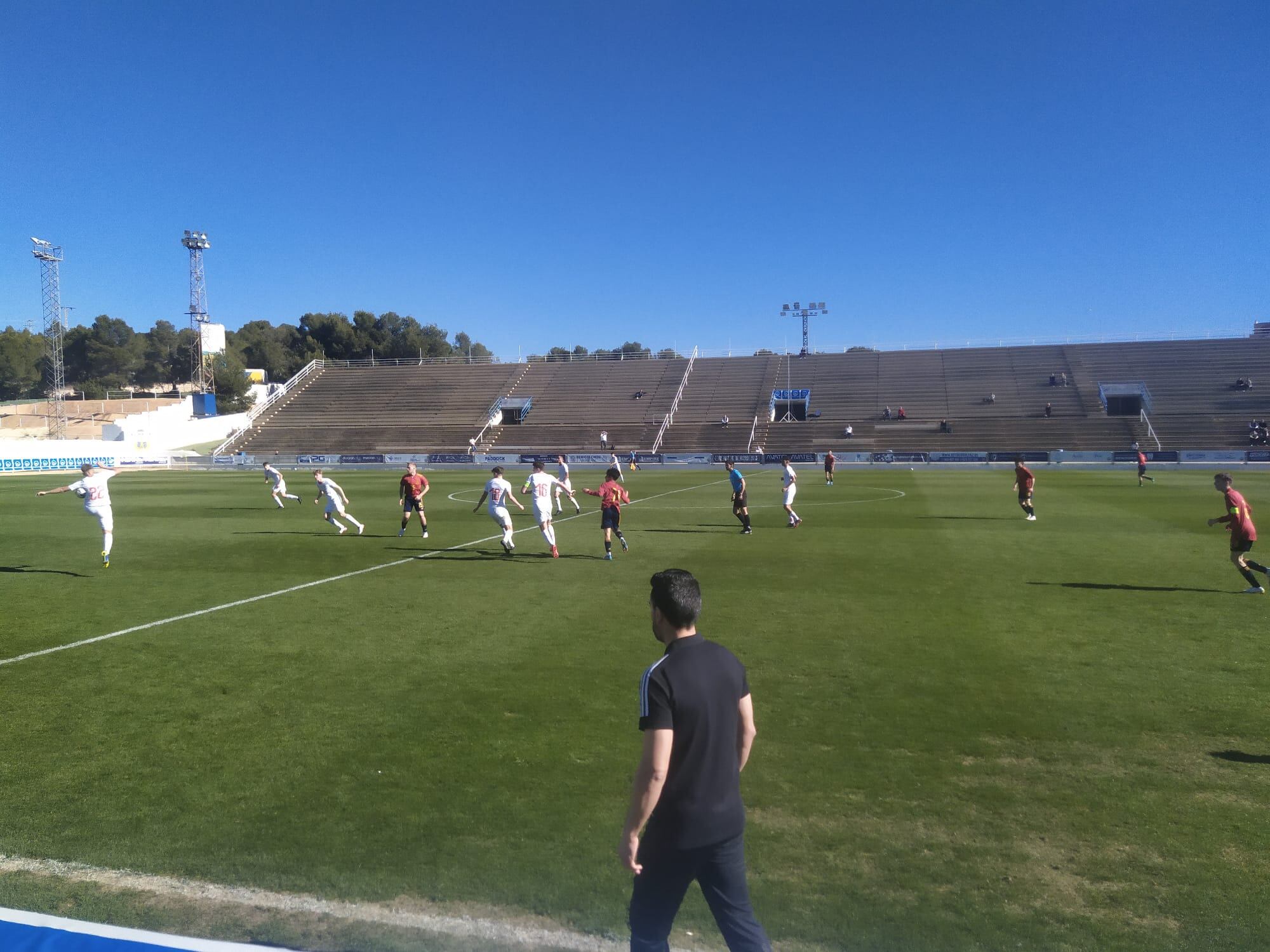 La Selección Española de Fútbol Sub-16 durante un amistoso ante Suiza en Benidorm