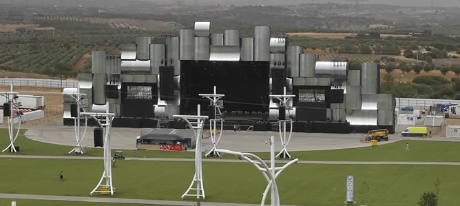 Arganda del Rey se prepara para acoger la tercera edición del Rock in rio, por donde se espera que pasen unas 160.000 personas en las cuatro jornadas musicales.