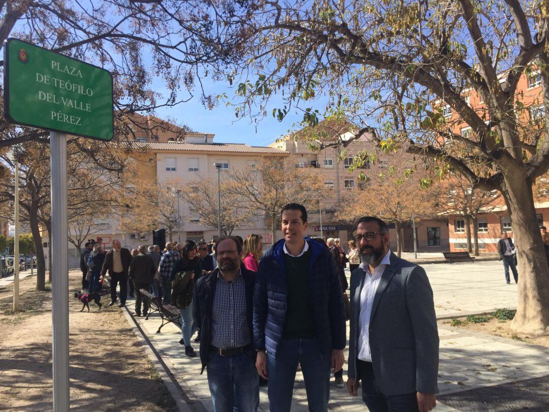 El alcalde de Elda y otros miembros del equipo de gobierno en la inauguración