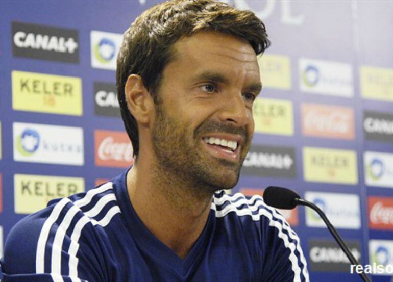 Xabi Prieto en sala de prensa de Zubieta