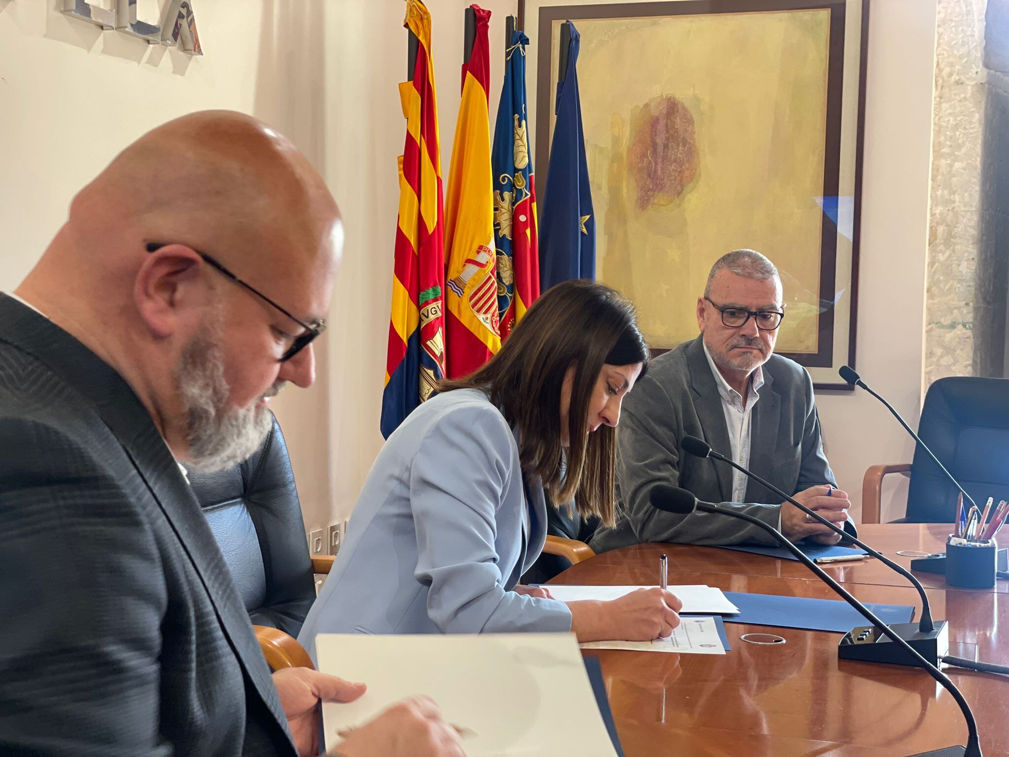 Firma del convenio entre el Ayuntamiento de Elche y la Junta Mayor de Cofradías y Hermandades de la Semana Santa de Elche