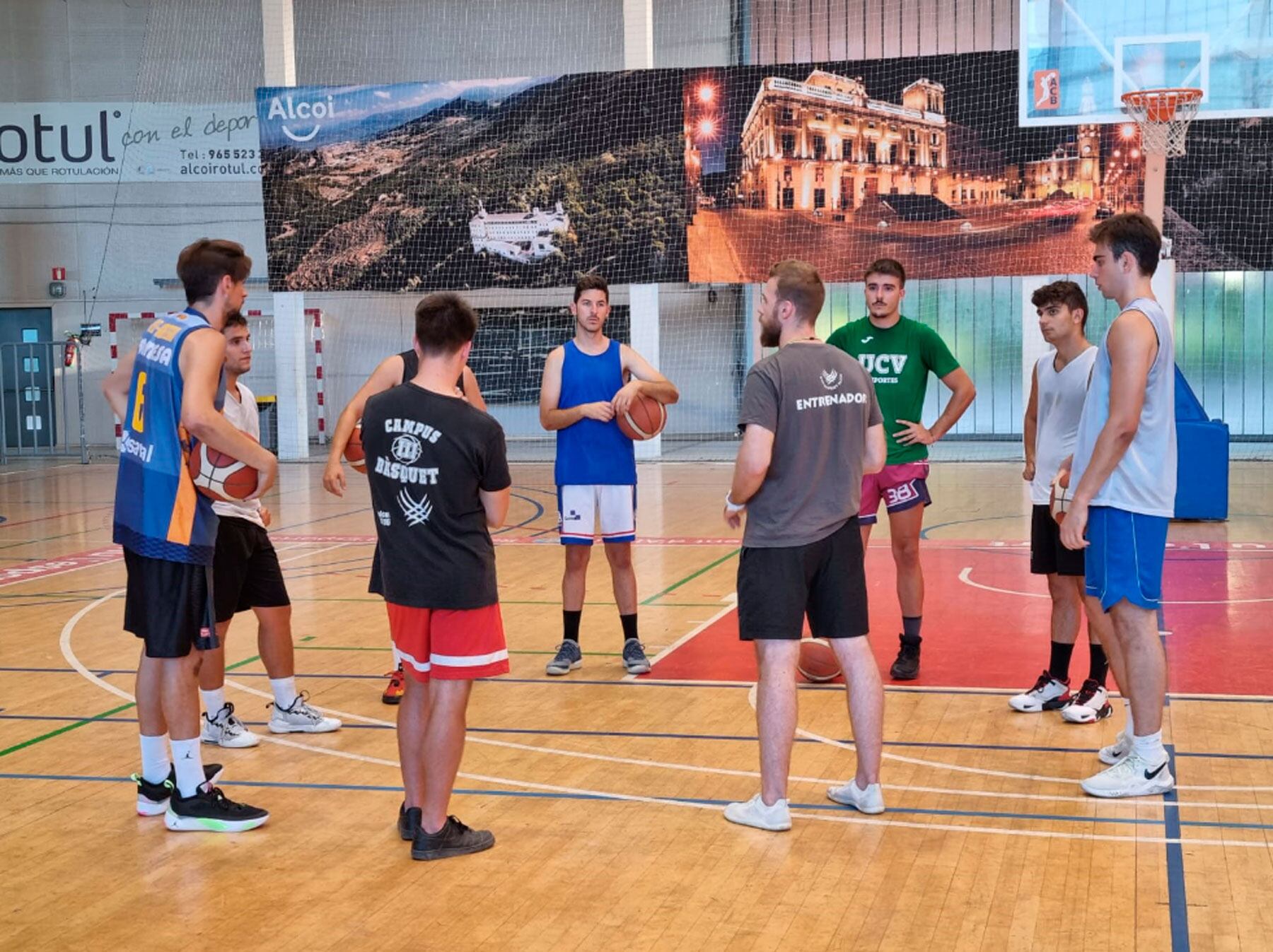 El NB Alcoi ya se ha puesto en marcha con el inicio de la pretemporada de los equipos séniors masculinos