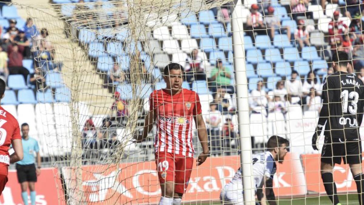 Hicham: "El vestuario debe sacar esto adelante, pero ya"
