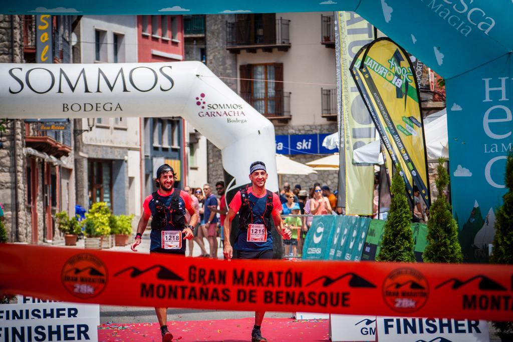 Josep Pastor i Ignasi Almiñana instants abans d'entrar a meta