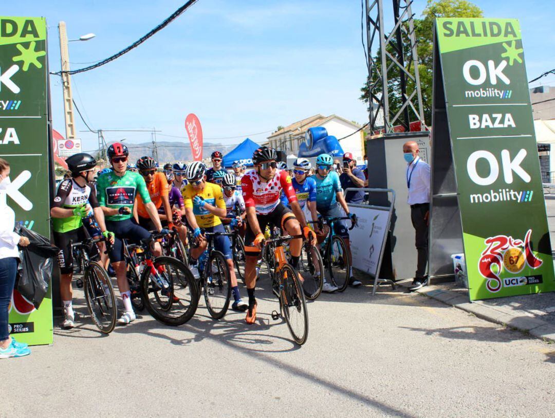 Salida en Baza (Granada) de la cuarta etapa de la Vuelta Ciclista a Andalucía 2021