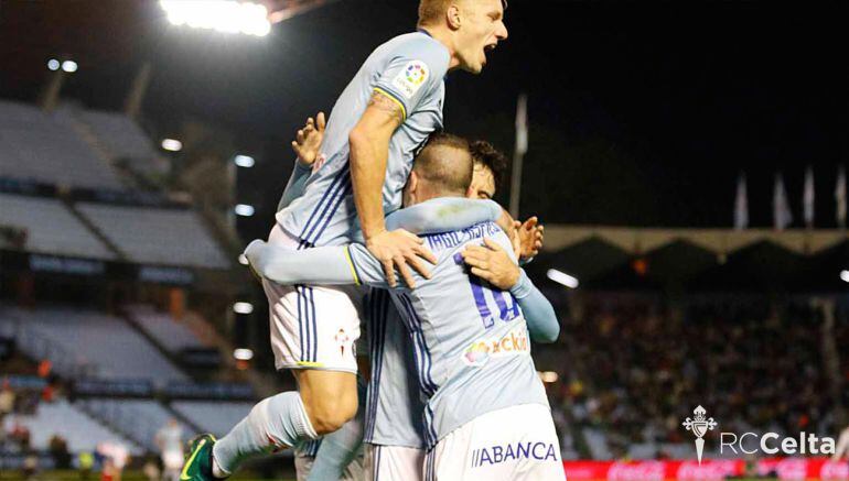 El Celta celebra uno de los goles ante el Granada