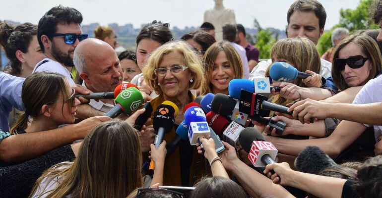 Ahora Madrid citizen platform&#039;s recent candidate for mayor of Madrid, Manuela Carmena speaks to the press in Madrid on May 25, 2015 a day after Spain&#039;s regional and municipal elections . Carmena finished second in the city election at the head of Ahora Ma