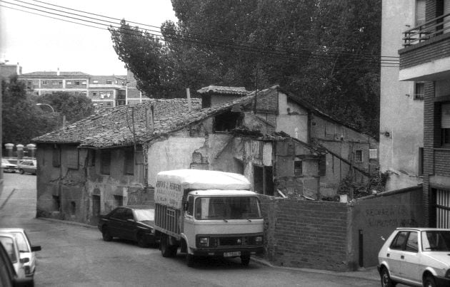 Vista del edificio desaparecida desde la Calle Antonio Machado