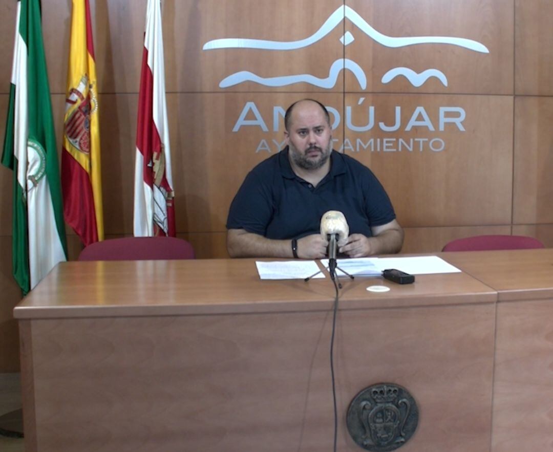 Juan Francisco Cazalilla durante la presentación del Plan de rehabilitación de viviendas.