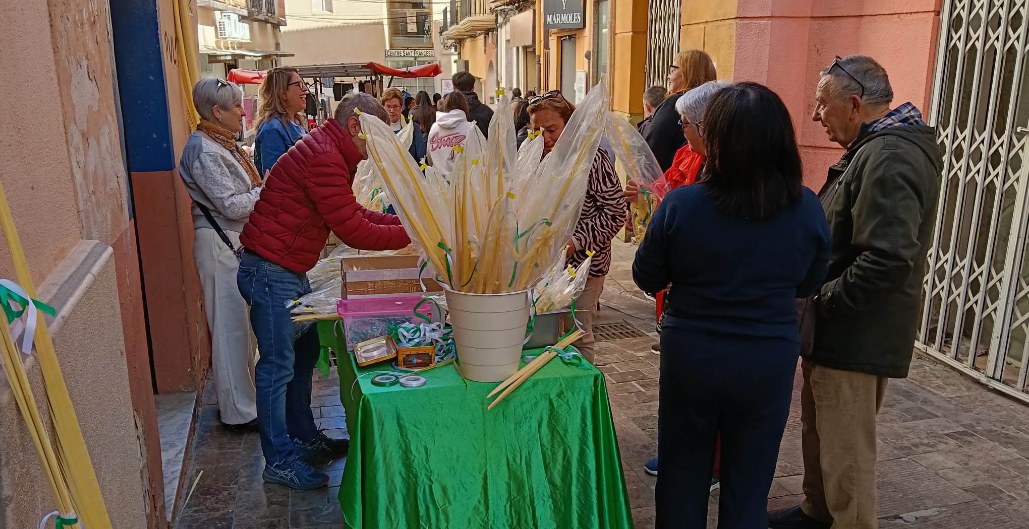 Venta de palmas hoy en Xàtiva
