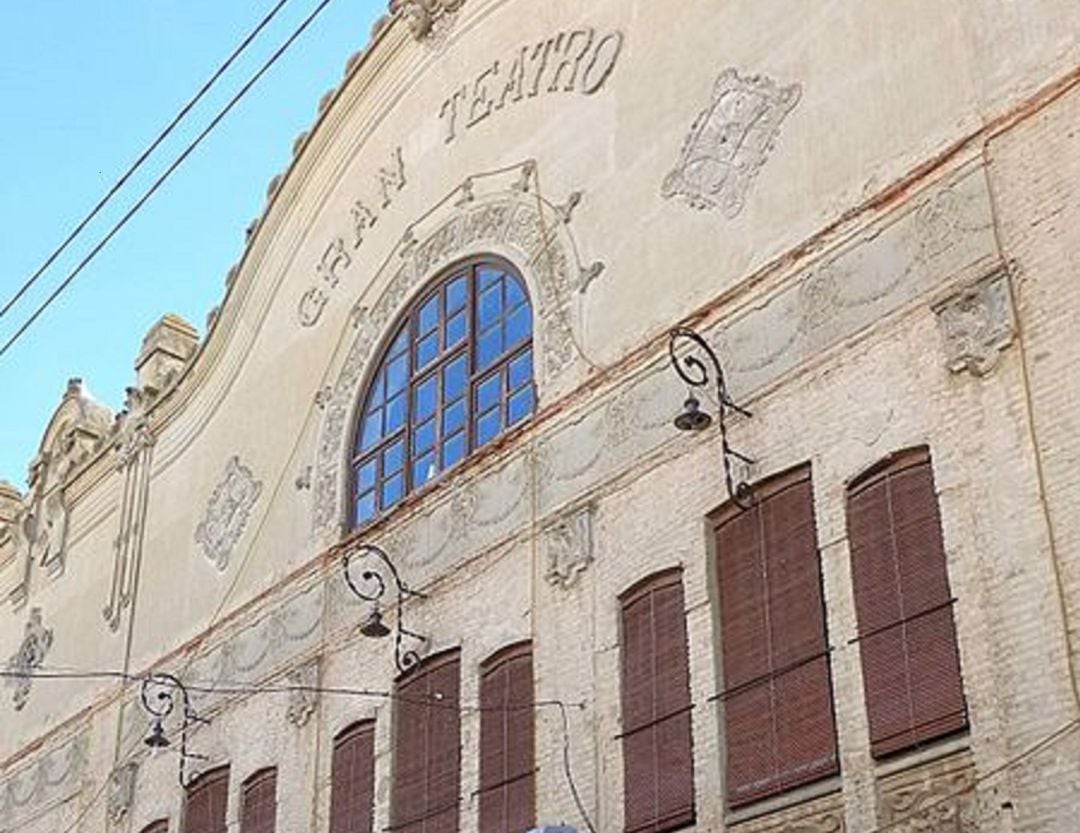 Fachada del Gran Teatro, donde se realizan algunos de los actos culturales