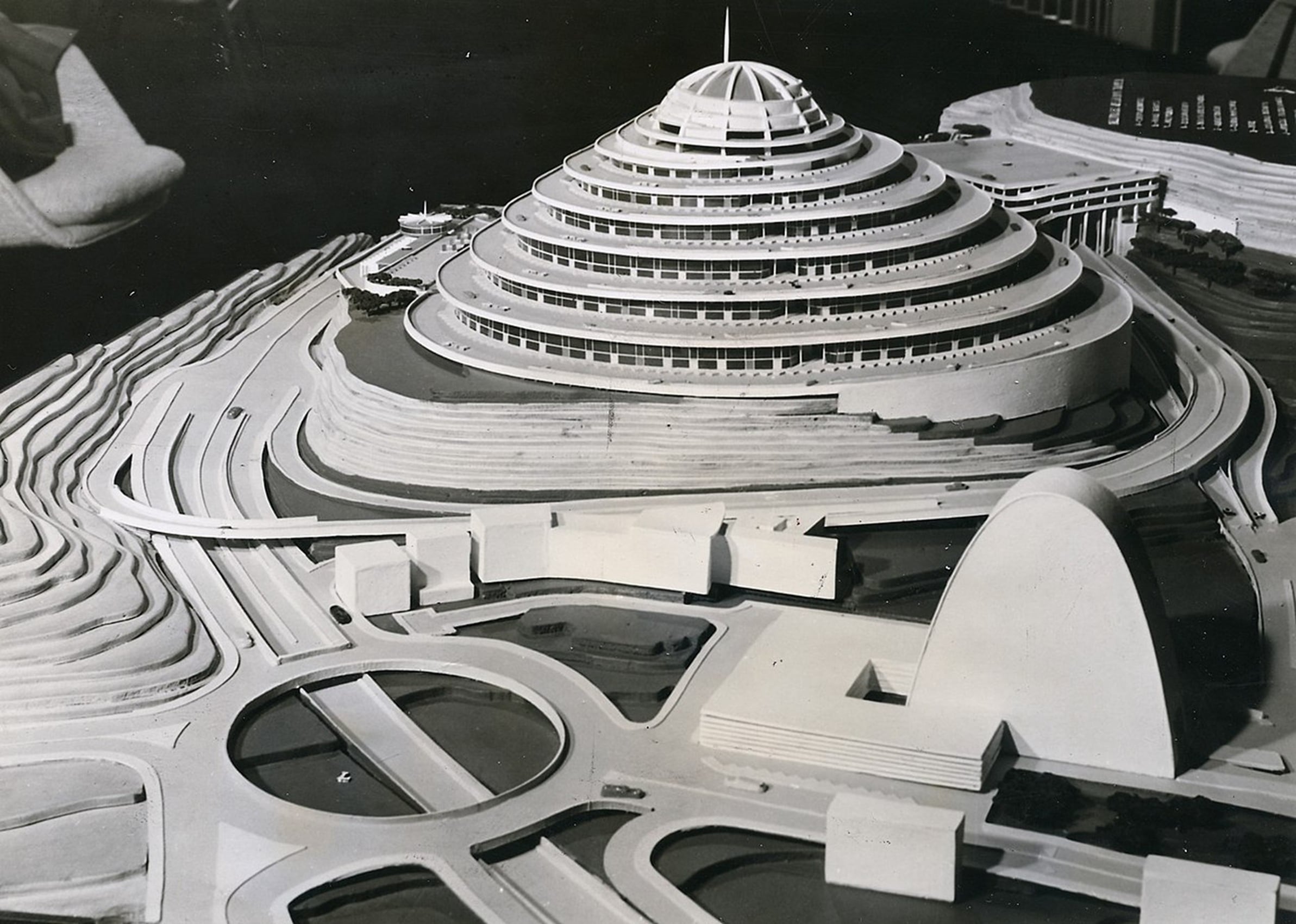 Así nació el Helicoide