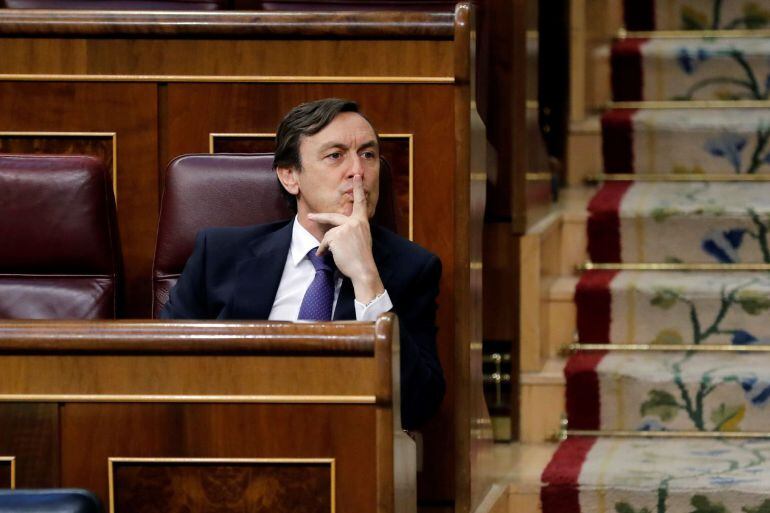 El portavoz del PP en el Congreso, Rafael Hernando, durante un pleno en el Congreso de los Diputados