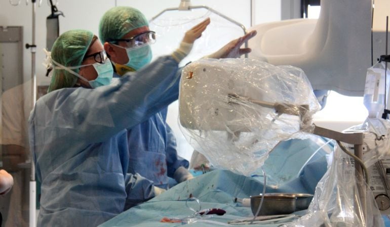 Quiròfan de la unitat d'hemodinàmica a Tarragona.