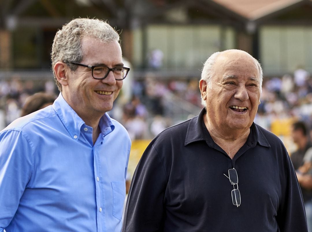 Amancio Ortega junto a Pablo Isla, presidente de Inditex.