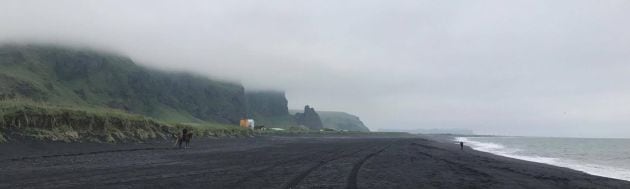 La larguísima playa negra de Vik