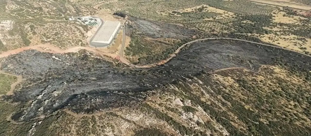 Incendio controlado cerca de La Nava de Puertollano