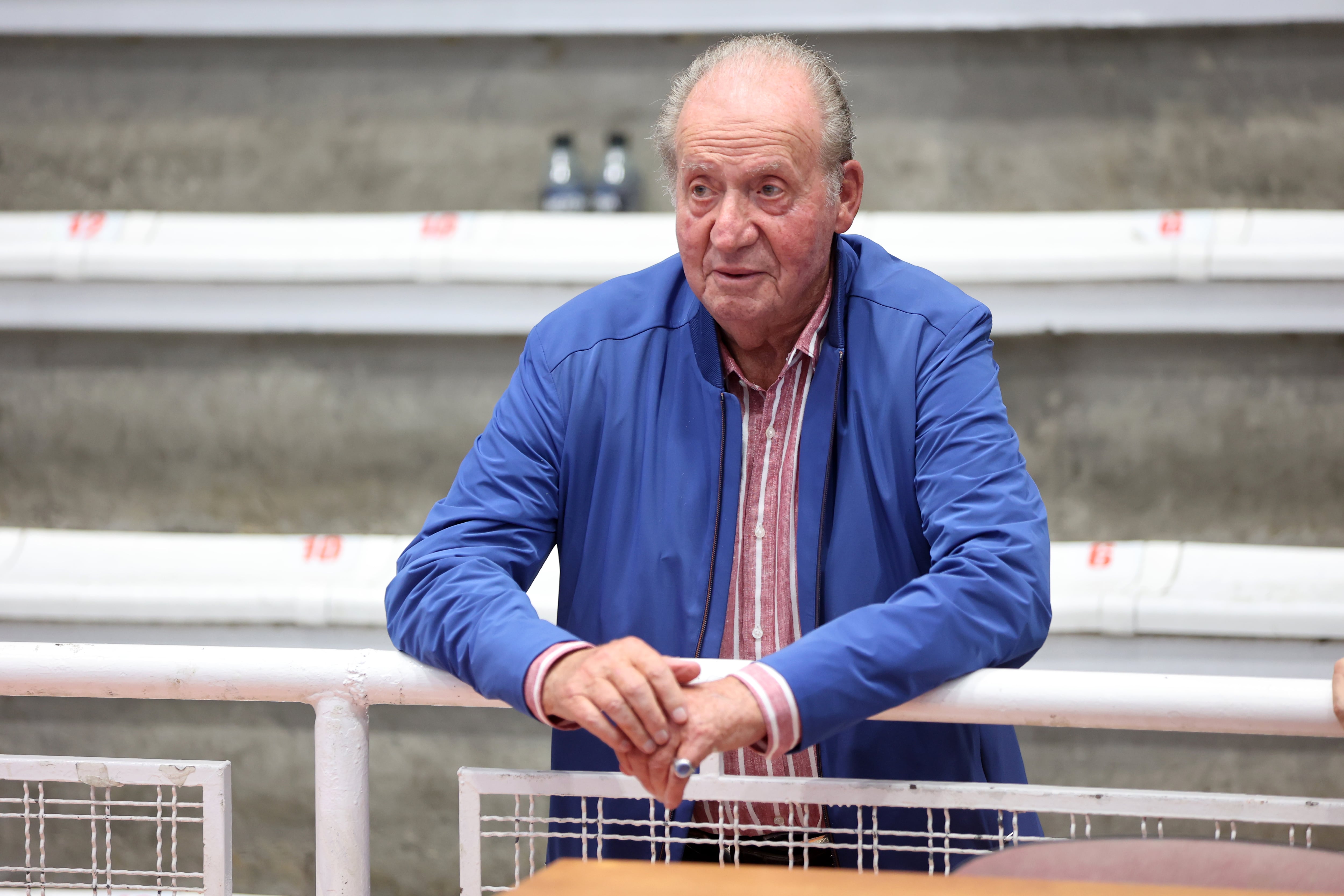 PONTEVEDRA, SPAIN - MAY 21: King Juan Carlos during the handball match of his grandson Pablo Urdangarin in Pontevedra, on May 21, 2022, in Pontevedra (Galicia) Spain. (Photo By Raul Terrel/Europa Press via Getty Images)