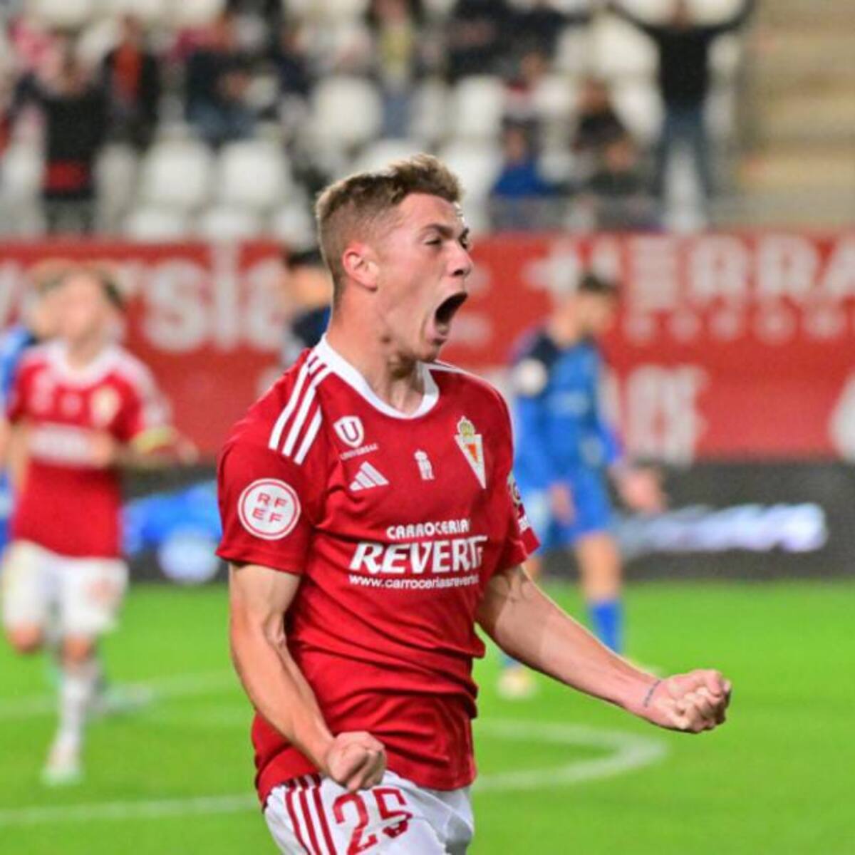 El Real Murcia sonríe y se gusta