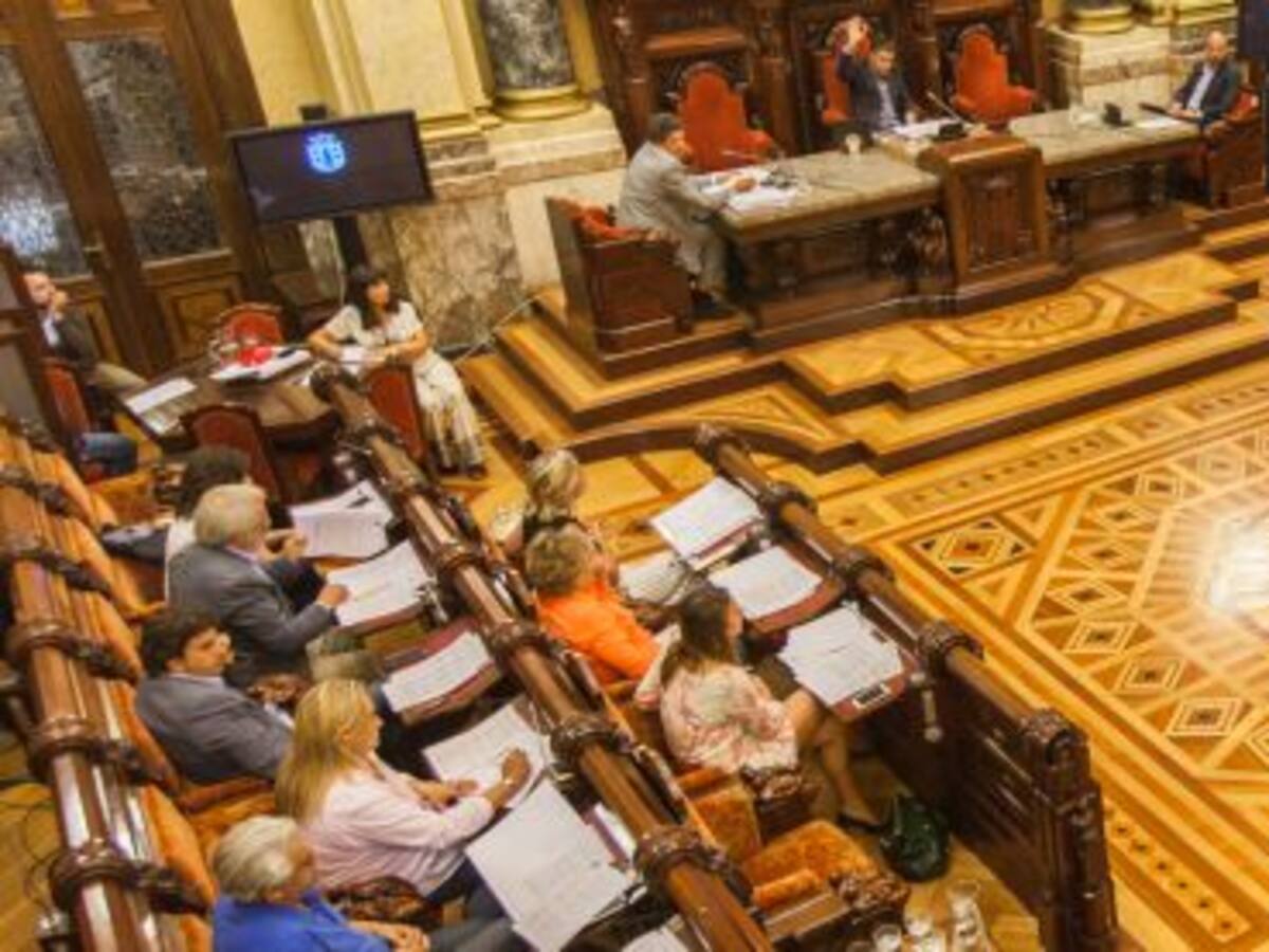 El pleno acuerda buscar una ubicación al Museo de la Automoción