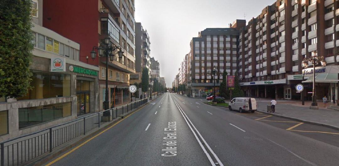 Calle del General Elorza, en Oviedo, lugar de la agresión