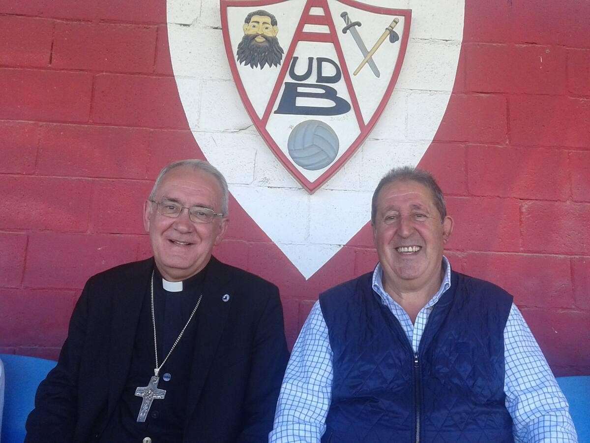 El Obispo de Barbastro-Monzón trofeo honorífico local en la Gala Premios Valores Deportivos