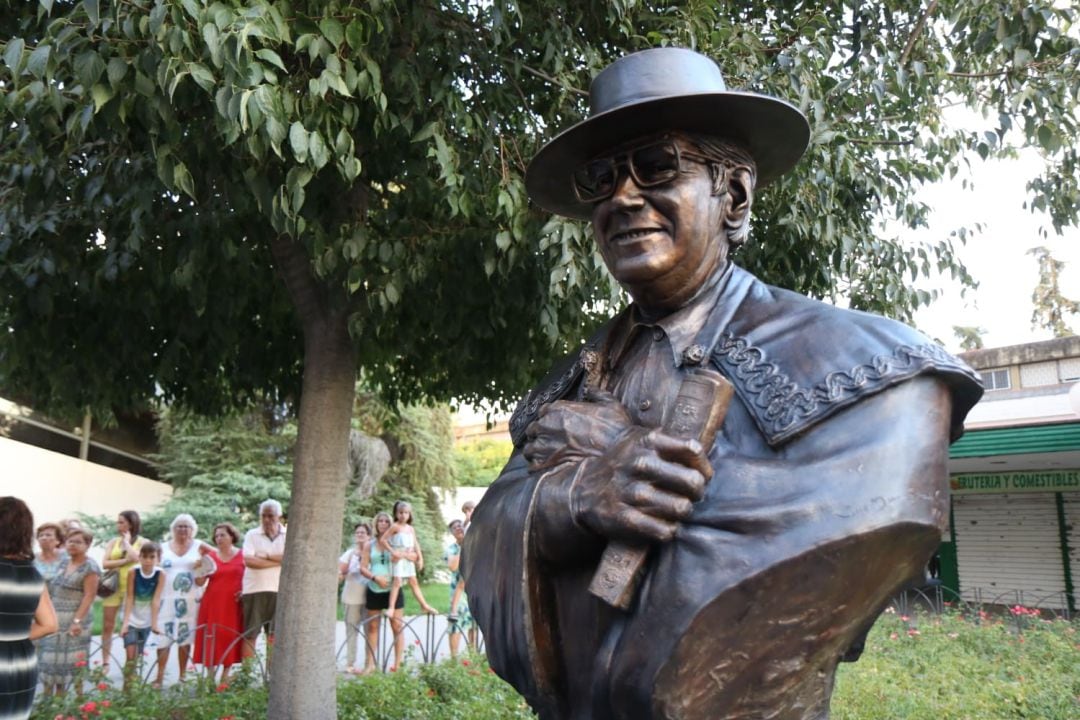 Busto de Rafael Castro