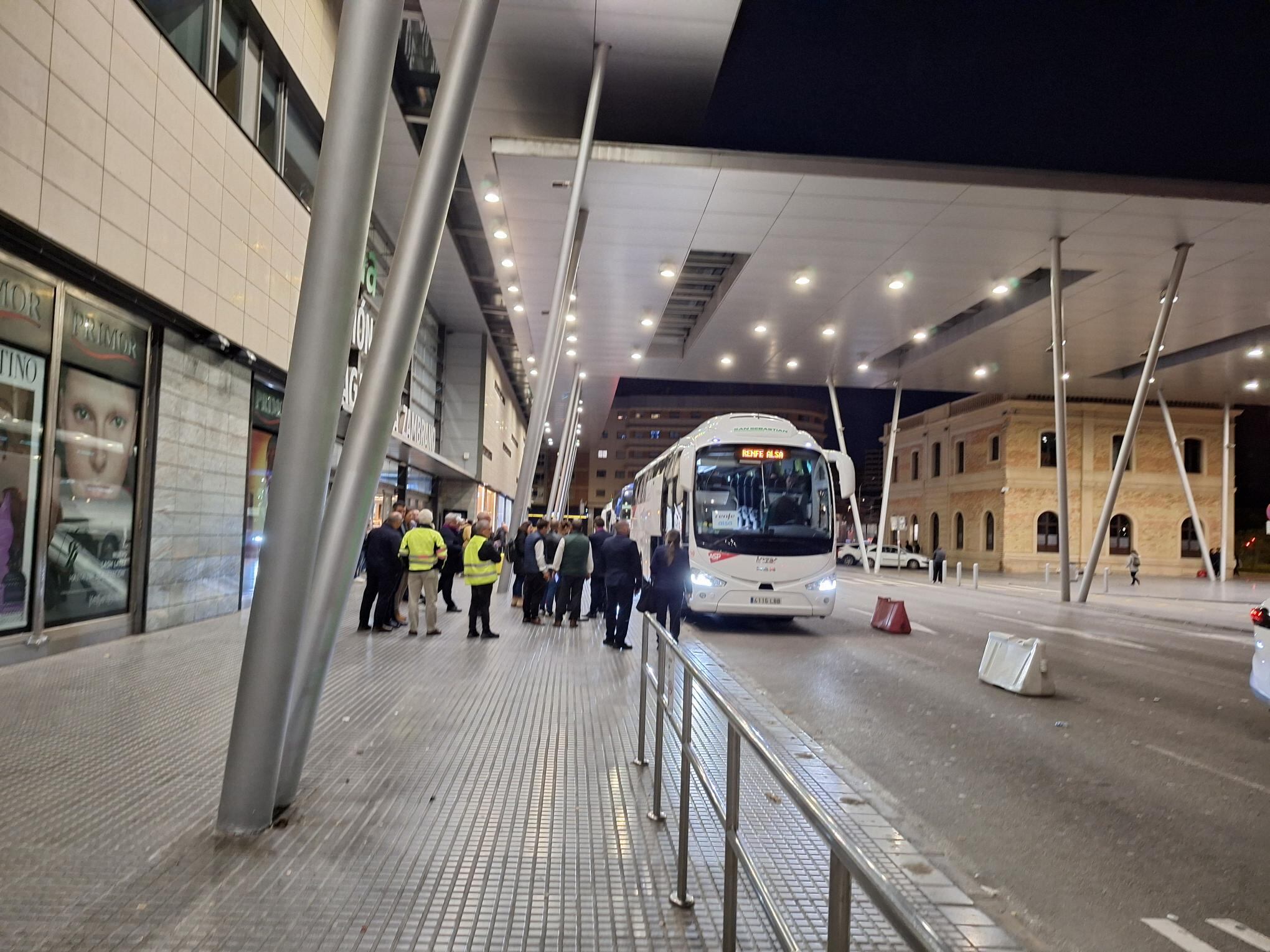 Primeros autobuses del AVE Málaga- Madrid