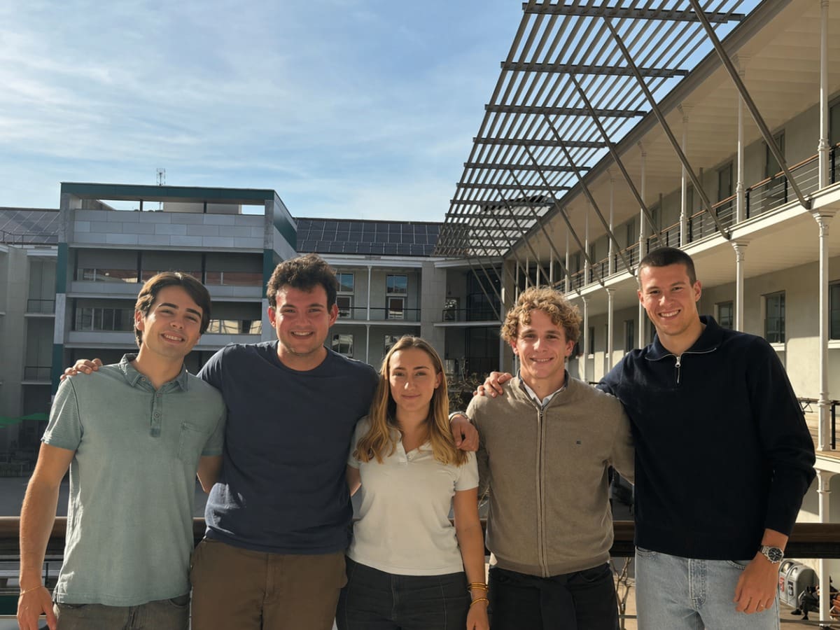 Cinc joves figuerencs impulsen "De Figueres al món" per connectar talent i empreses