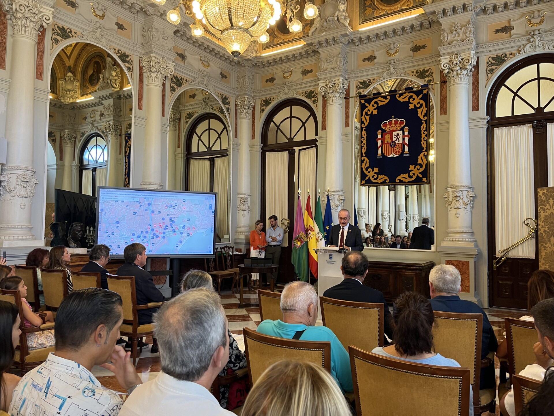 Inauguración de desfibriladores en Málaga