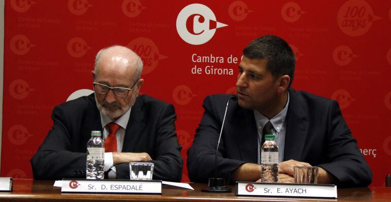 El president de la Cambra de Comerç (esquerre) i el de l&#039;Asetrans.