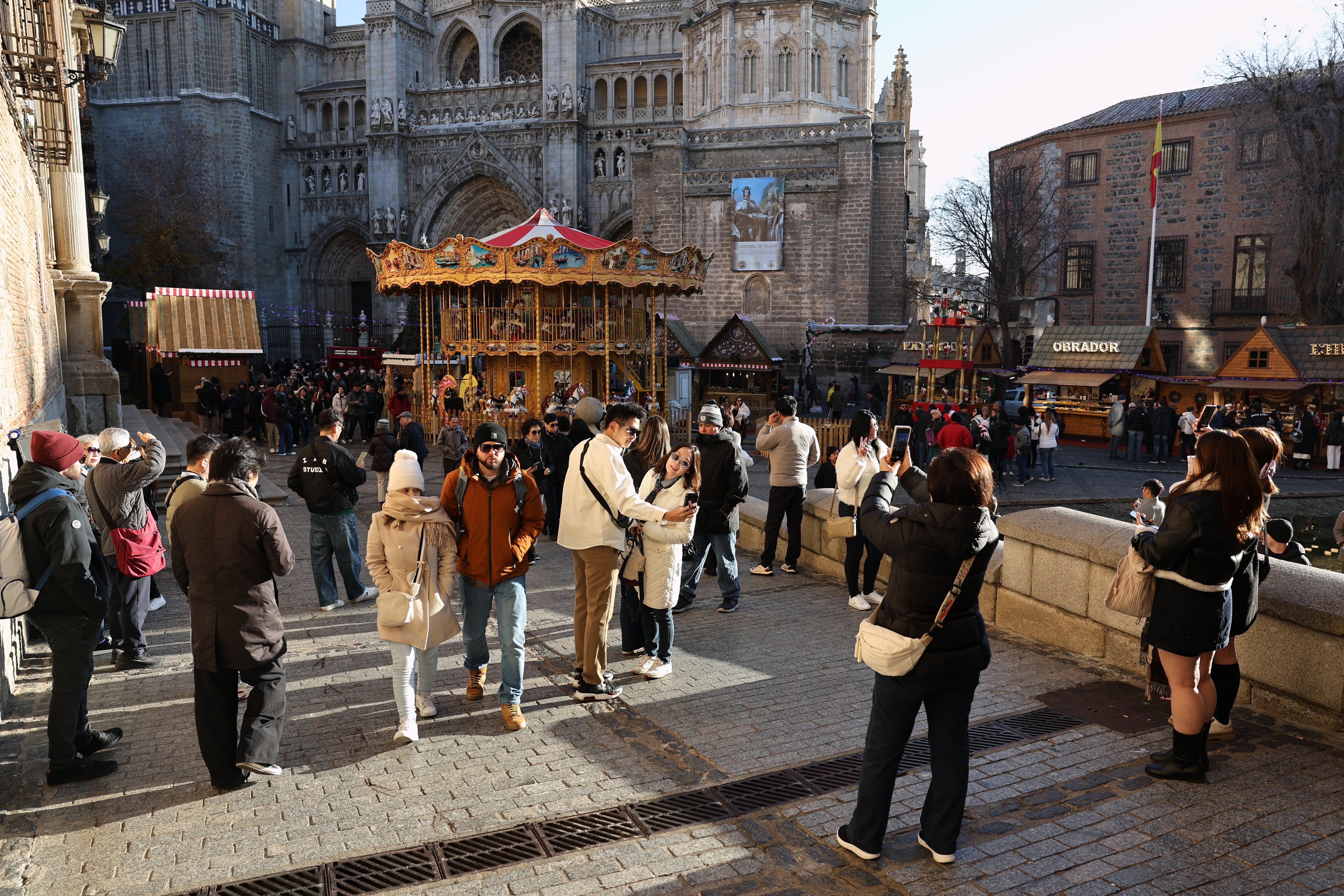 Turistas visitando Toledo esta Navidad