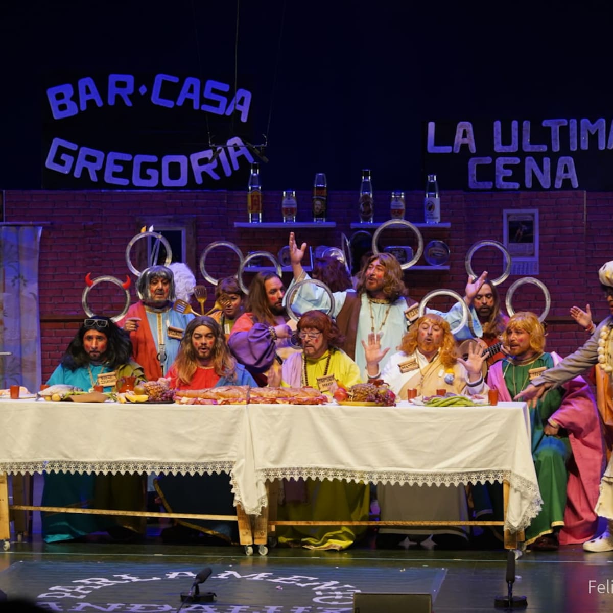 Robinsones de la Isla ganan la final del Concurso de Chirigotas del Carnaval de Cartagena