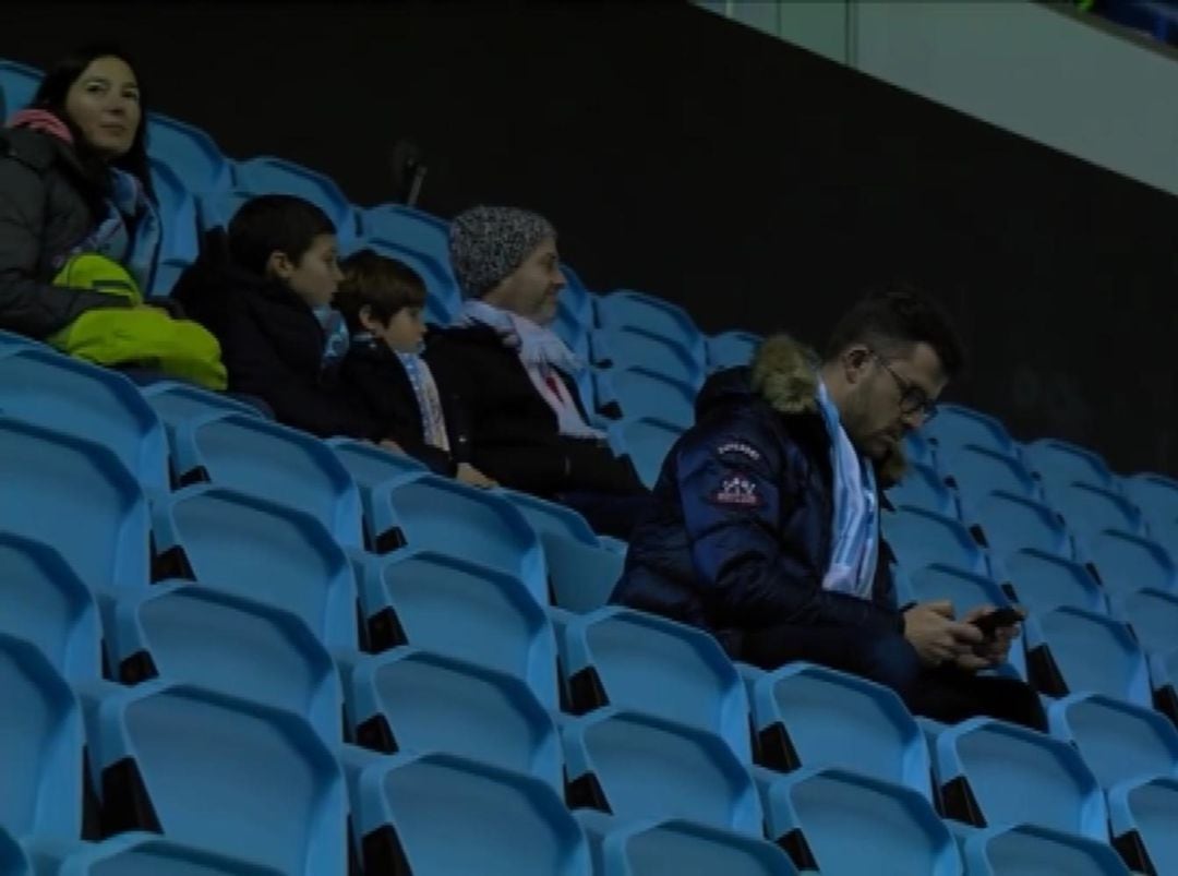 Aficionados en Balaídos en un partido de Liga. 