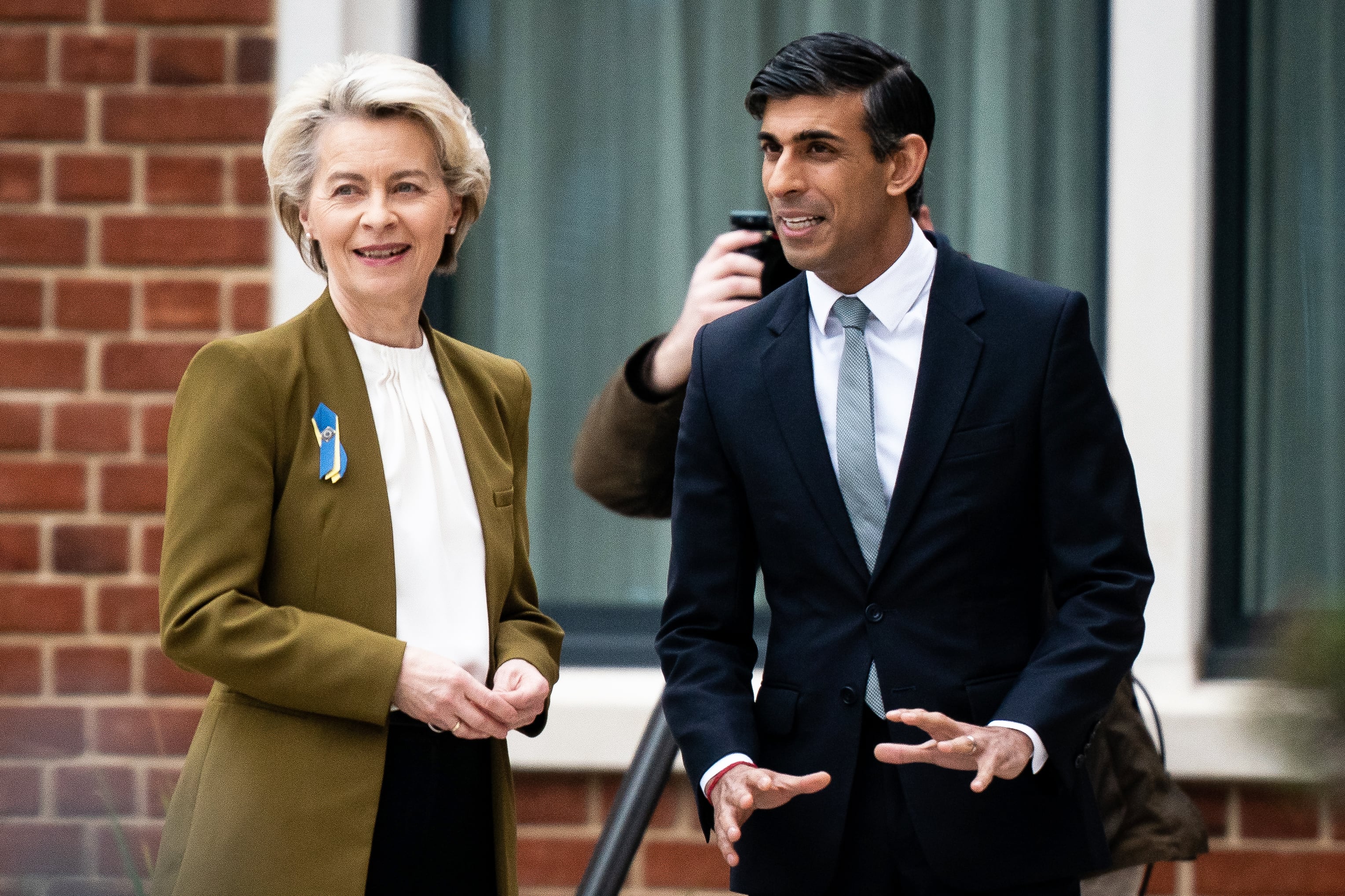 Rishi Sunak y Ursula Von der Leyen.