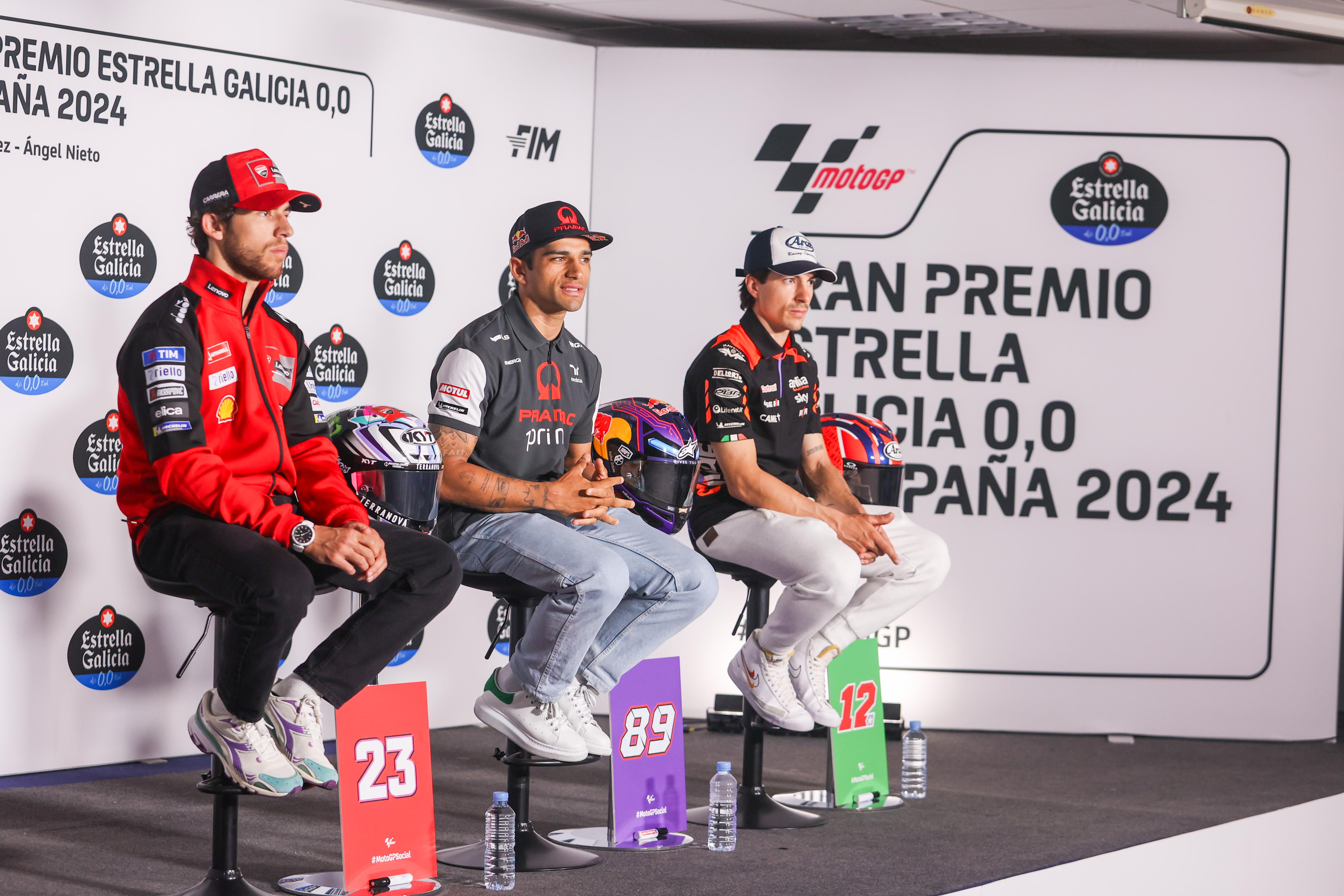 Jorge Martín, Enea Bastianini y Maverick Viñales en la rueda de prensa del viernes