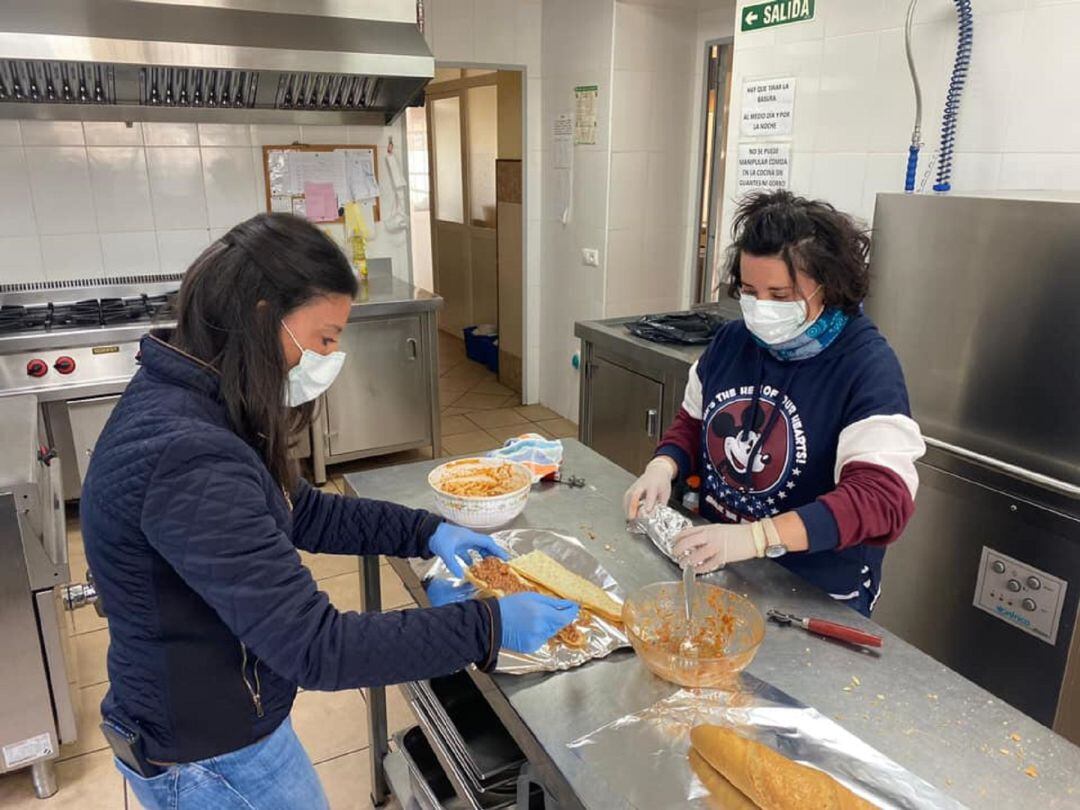 Voluntarias en Cáritas.