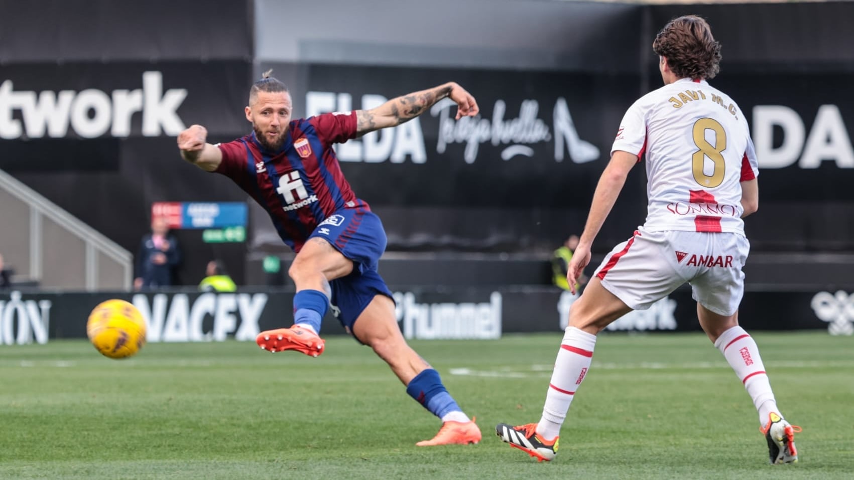 Imagen del partido de la temporada pasada entre el Eldense y la SD Huesca