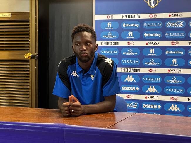 Ben Hamed, en la sala de prensa del Rico Pérez. Foto: Daniel Rodríguez