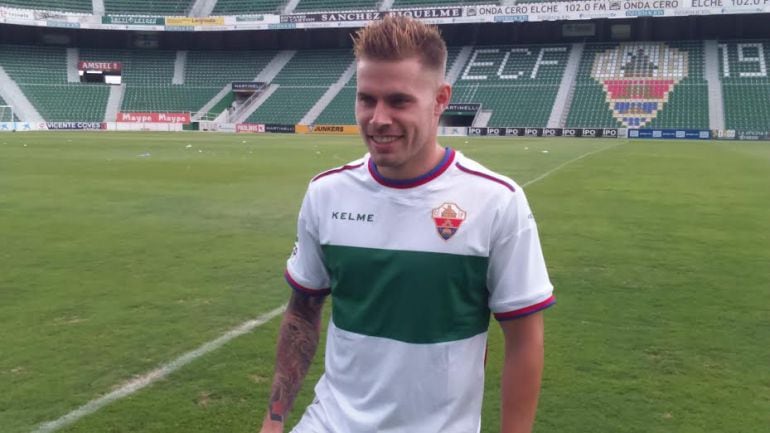 Mandi pide la unidad entre el equipo y la afición del Elche C.F.