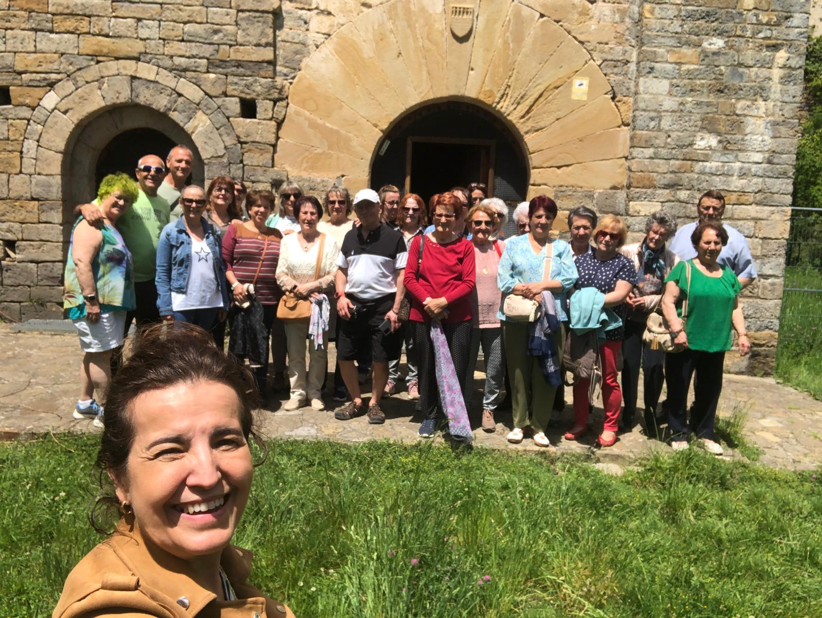 Grupo de visitantes en Obarra