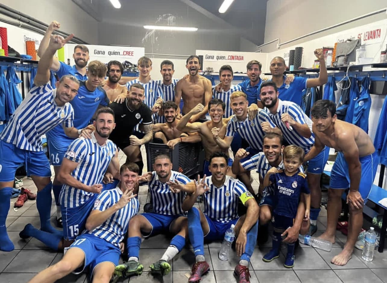 Los jugadores celebran la victoria contra el Hércules CF