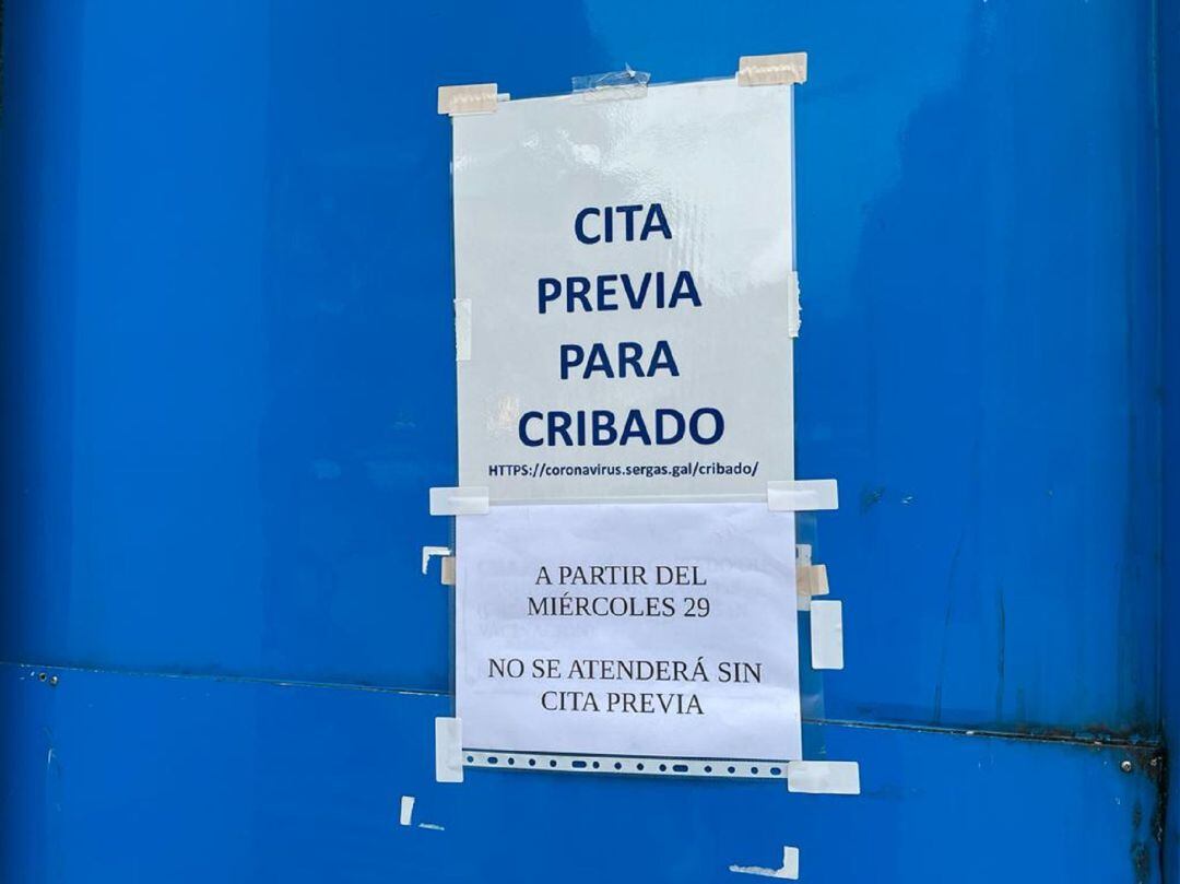 Cartel en el cribado del Náutico