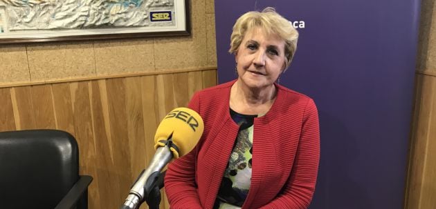 María Ángeles Zurilla en el estudio de SER Cuenca.